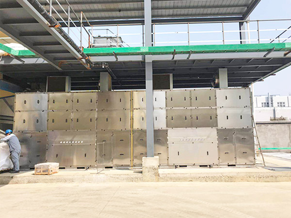 阿爾法藥業(yè)污泥低溫干化機應(yīng)用